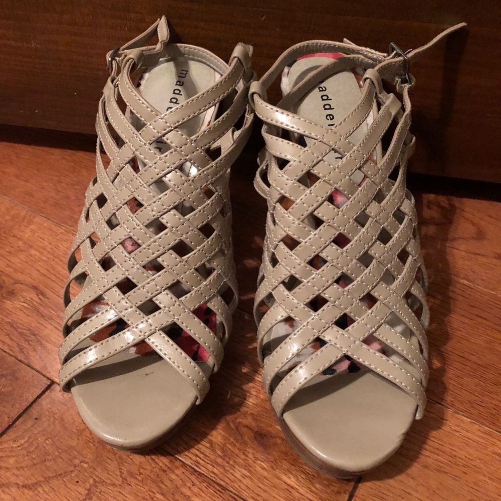 Madden Girl Korral Sandel